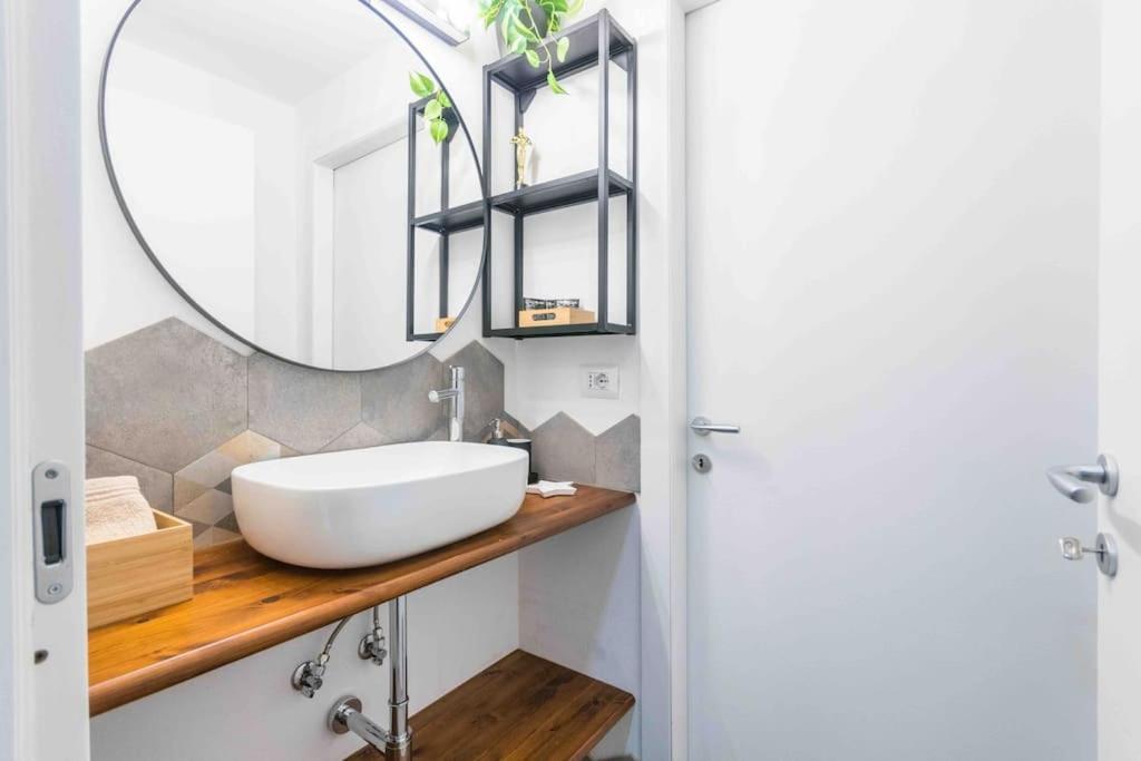 Hollywood Housein The Heart Of Turin Apartment Ngoại thất bức ảnh